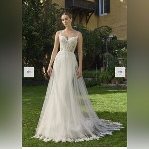 Elegant White Lace Wedding Dress brand new!